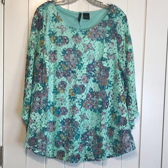 New Directions Blouse with Floral Lace Overlay - Picture 2 of 11